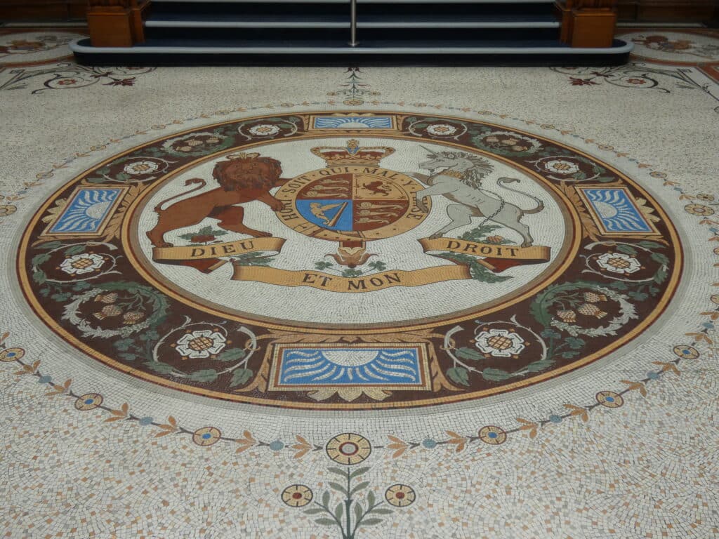 Lever Royal coat of arms mosaic.