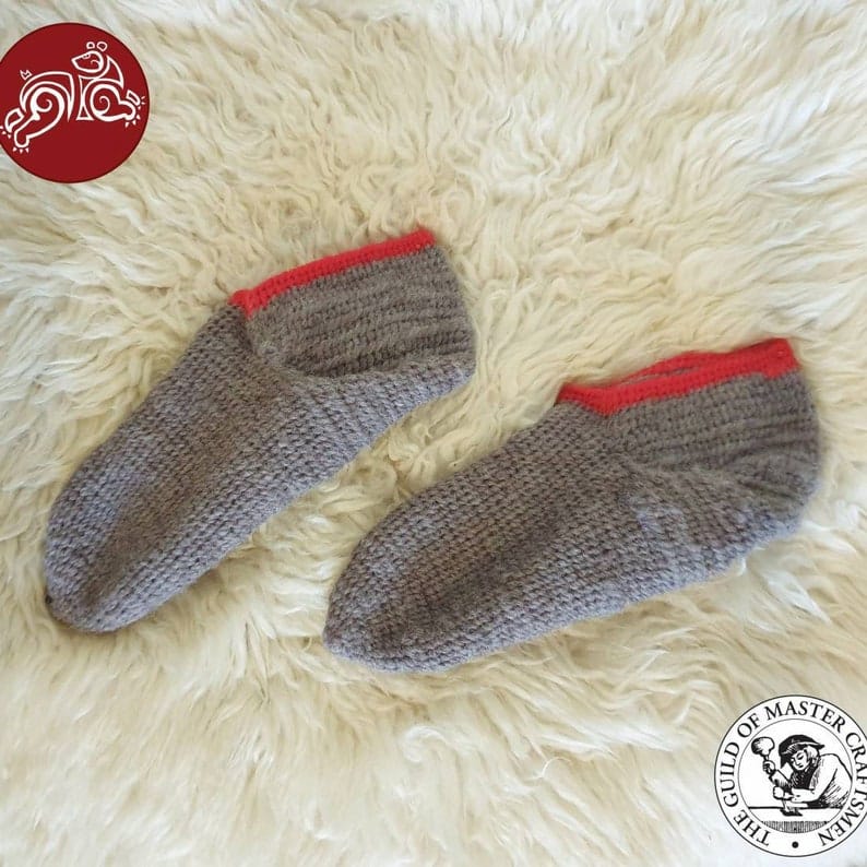 Nalbinding, Naalbinding, Nalebinding: 100% Wool in Grey & Red, Nalbound in York Stitch, Viking Pure Wool Socks Size UK 4-5. Heritage Crafts.