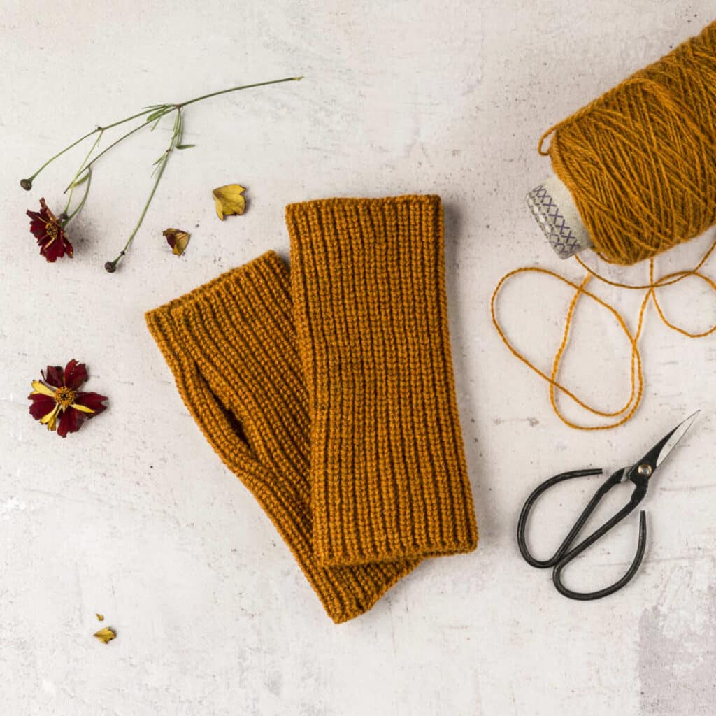 Fingerless Mitts – Coreopsis Orange