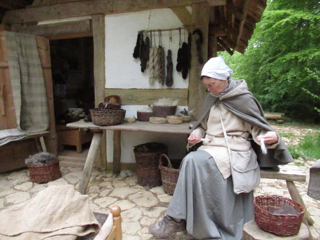 Heritage site talks and demonstrations – spinning, weaving, and other crafts