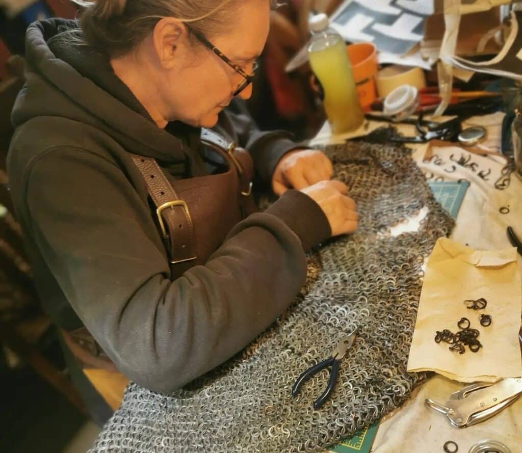 Tailoring a maille shirt