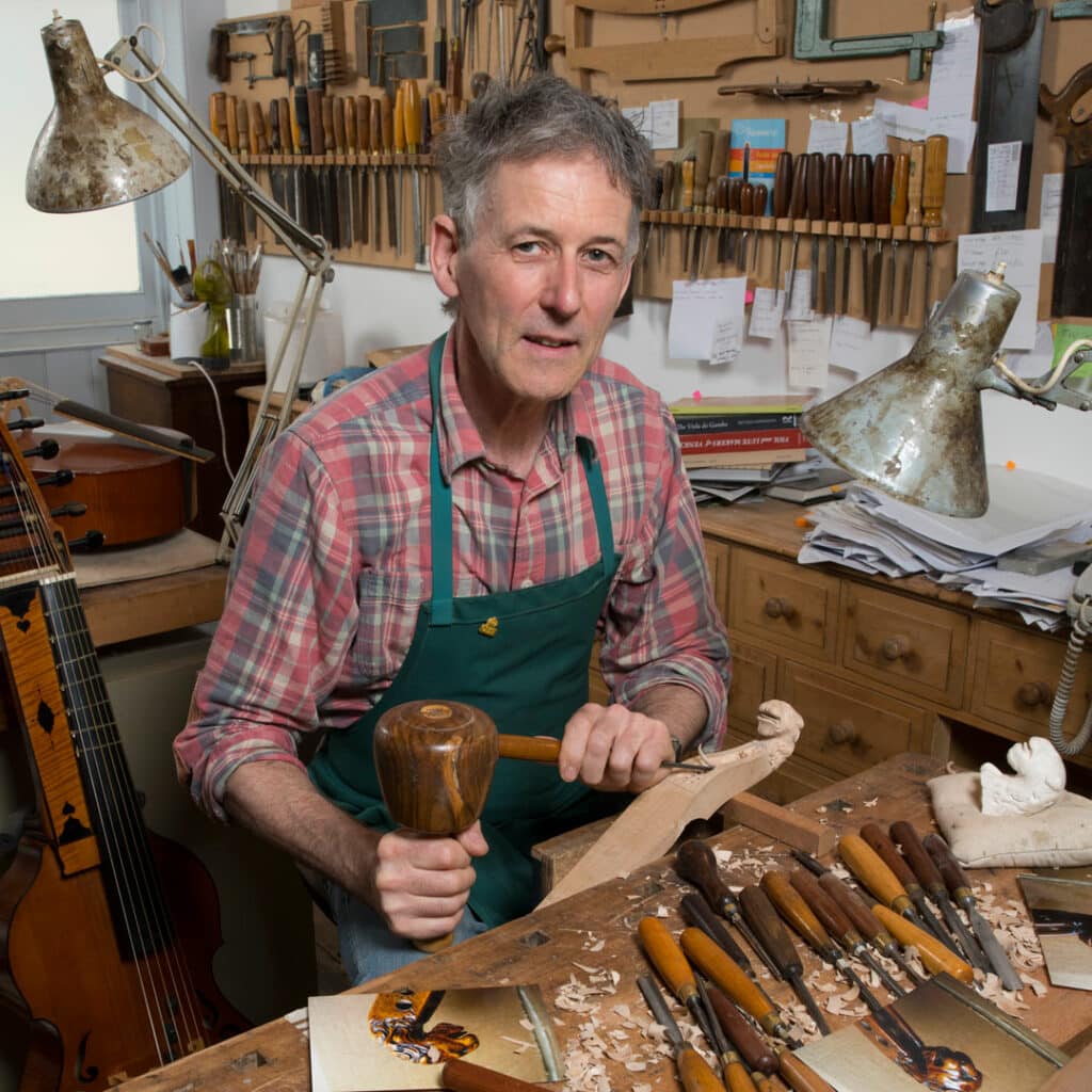 Shem Mackey, Luthiery