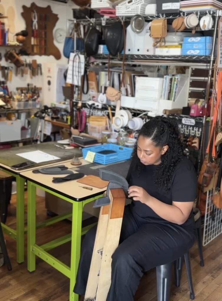 Winta Afewerki, tailor