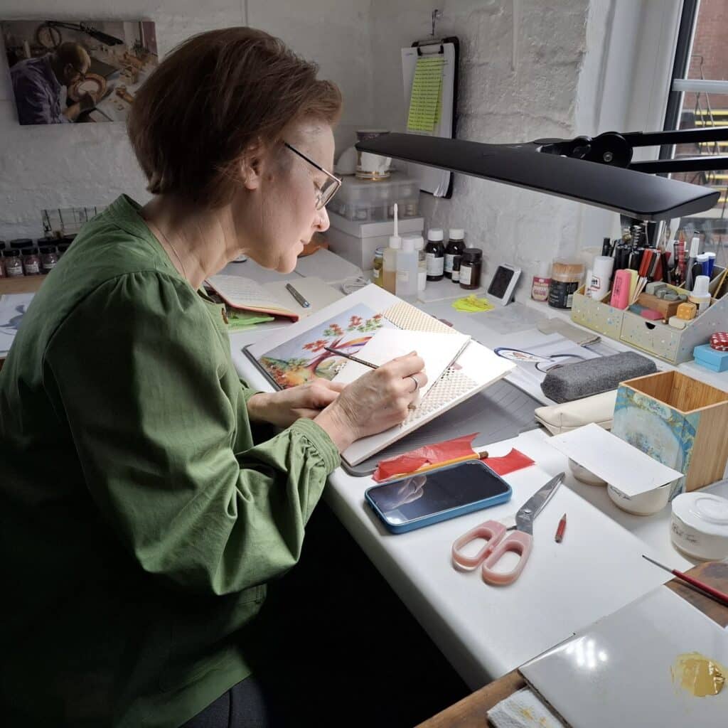 Jasmine Harper-Jones, ceramic painting
