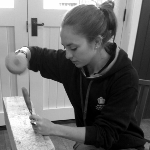 Sarah Goss Traditional Woodcarving