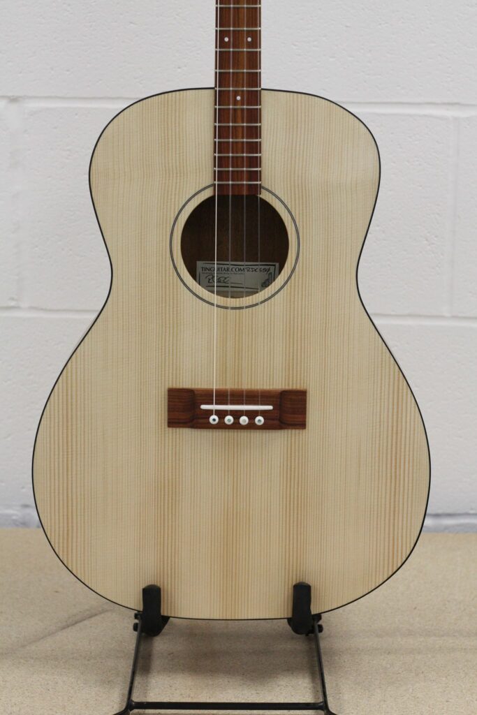 Tenor guitar