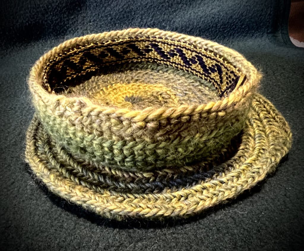 Small bowl with band, nalebinding and band weaving