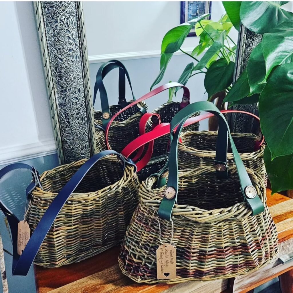 Handbag baskets