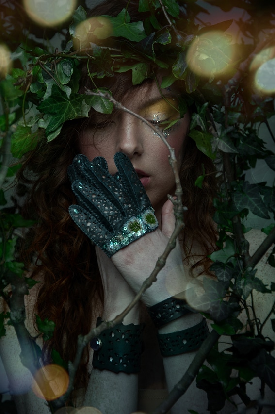 Riina O Eglantine gloves from “Secret Jungle” collection editorial