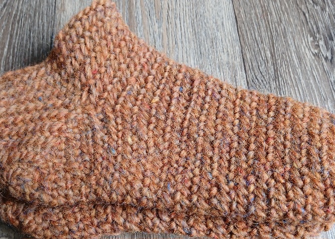 Nálbinding socks, Oslo stitch, Icelandic wool