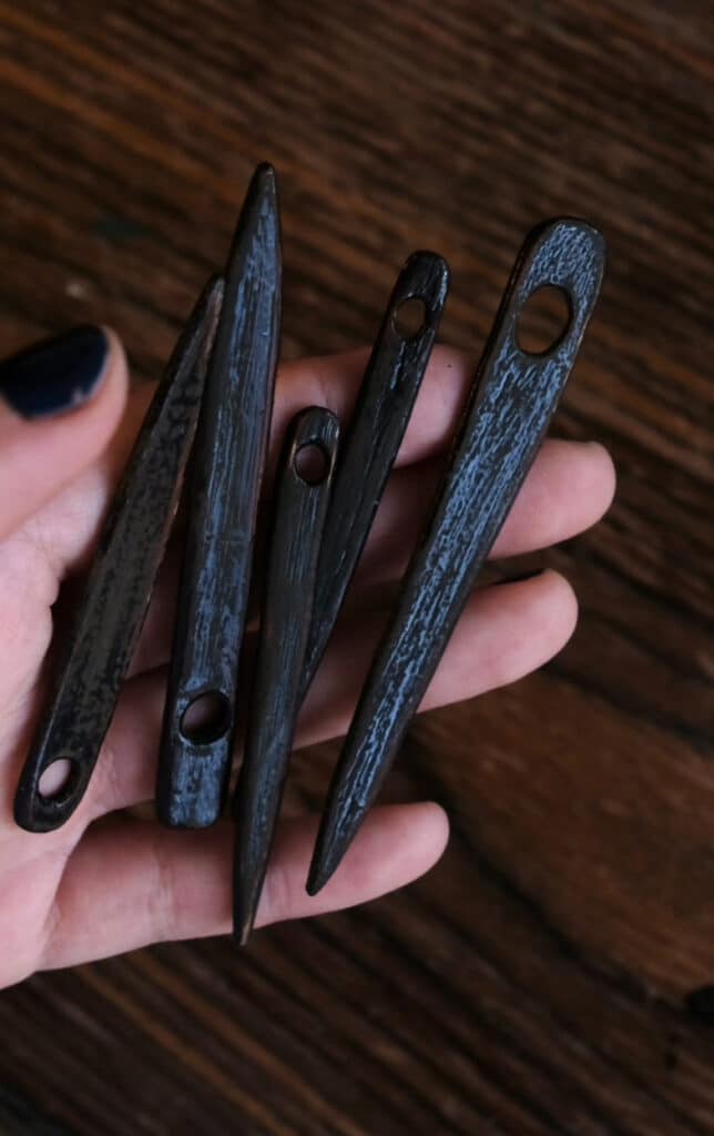 Lacquered nalbinding wooden needles