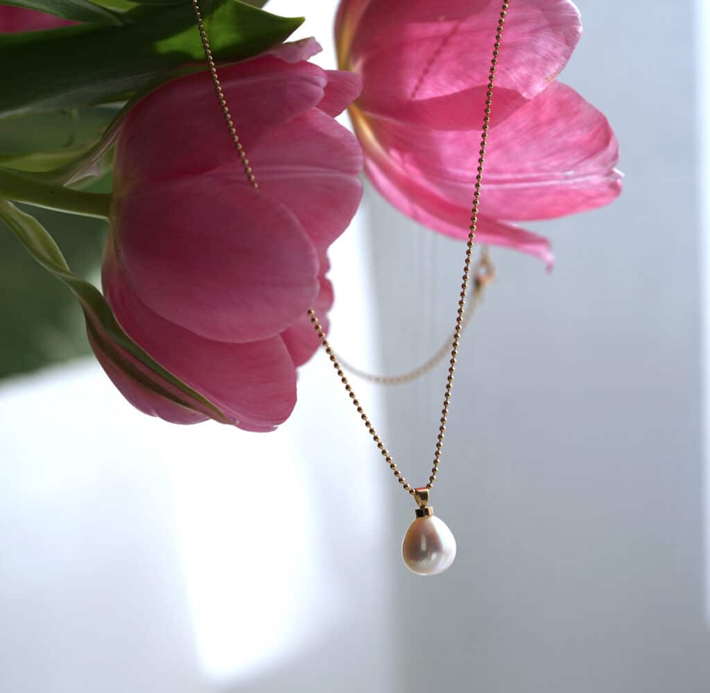 Natural pearl pendant necklace in 18k solid gold by Lena Cohen Jewellery London.
