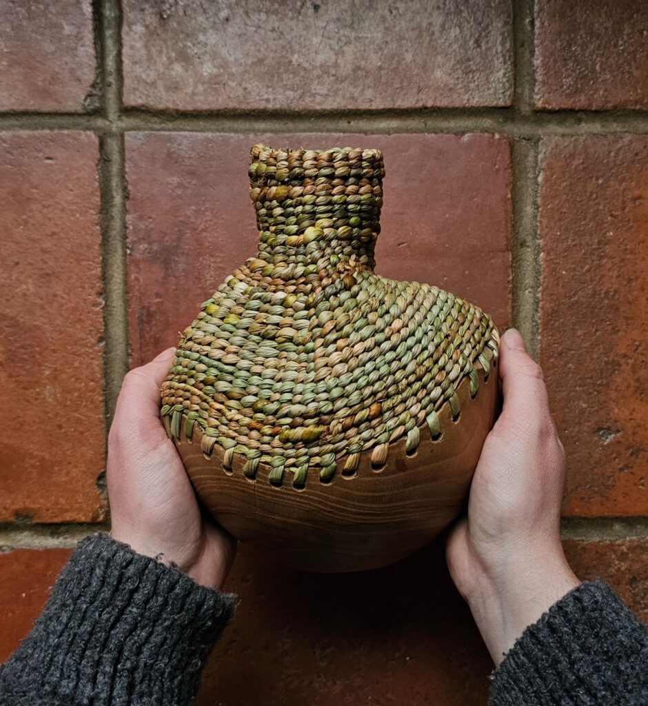 Organic rush vessel