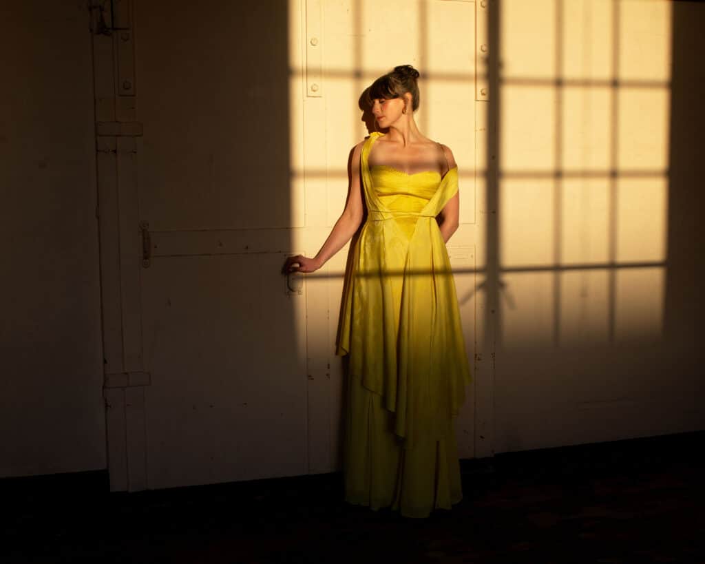 Sìoda na Beithe òir / Silk of the birch of gold