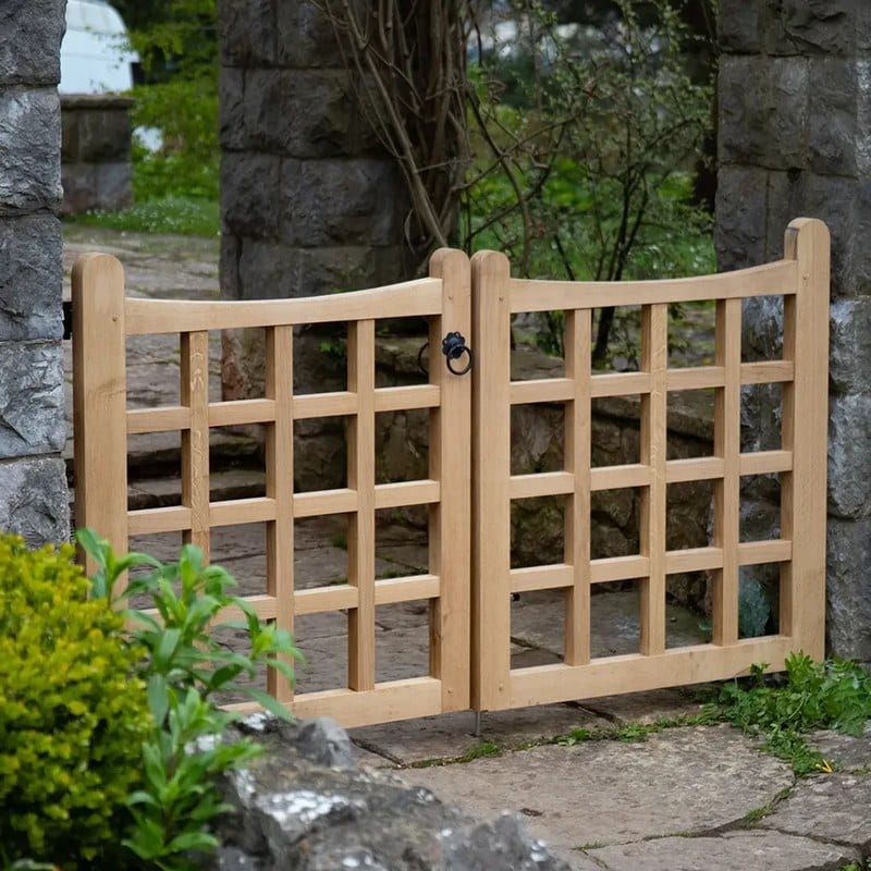 Heritage oak gates for Homeyards Botanical Gardens, pegged mortice and tenon