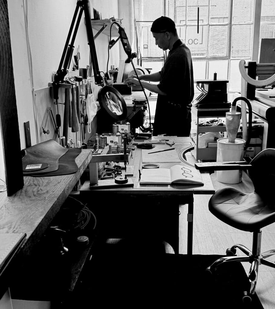 Cutting temple at atelier