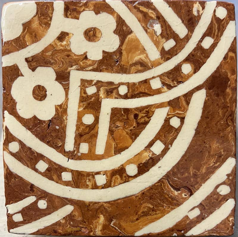 Single central tile from a 16 tile pattern